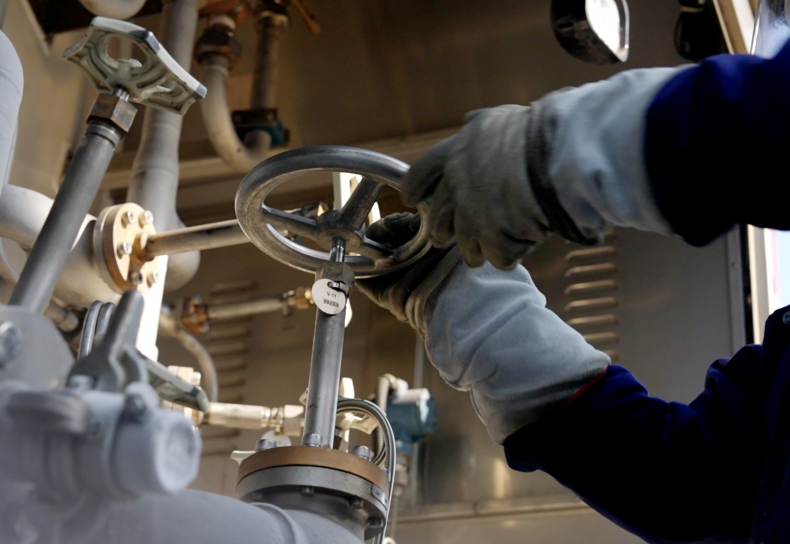 What Are Safety Hazards Associated When Working with Liquid or Gaseous Oxygen?
